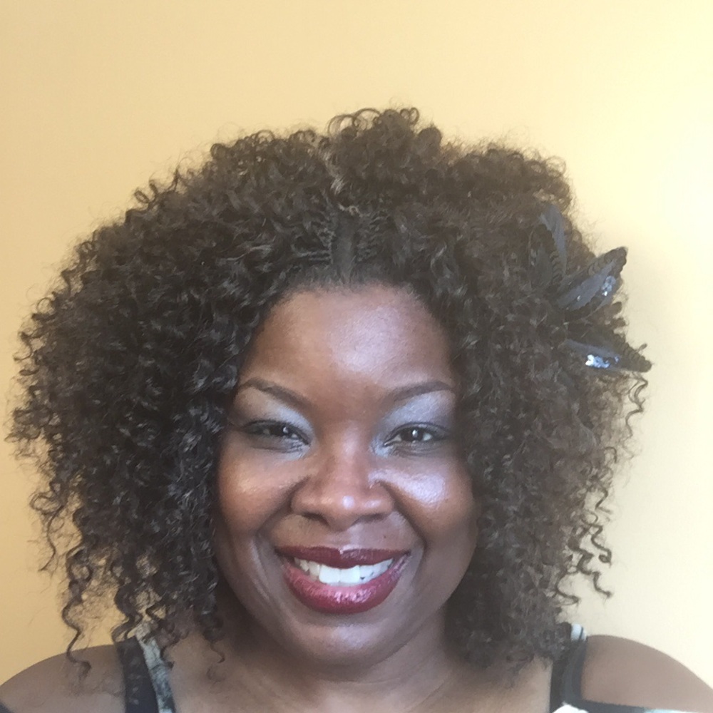 Meet your Posher, Yolanda